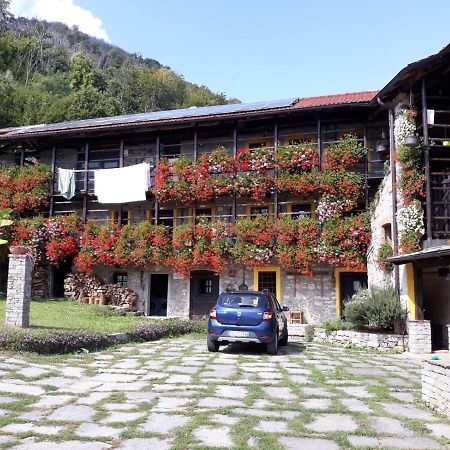 B&B "La Baita Delle Coccinelle" Varallo Bagian luar foto